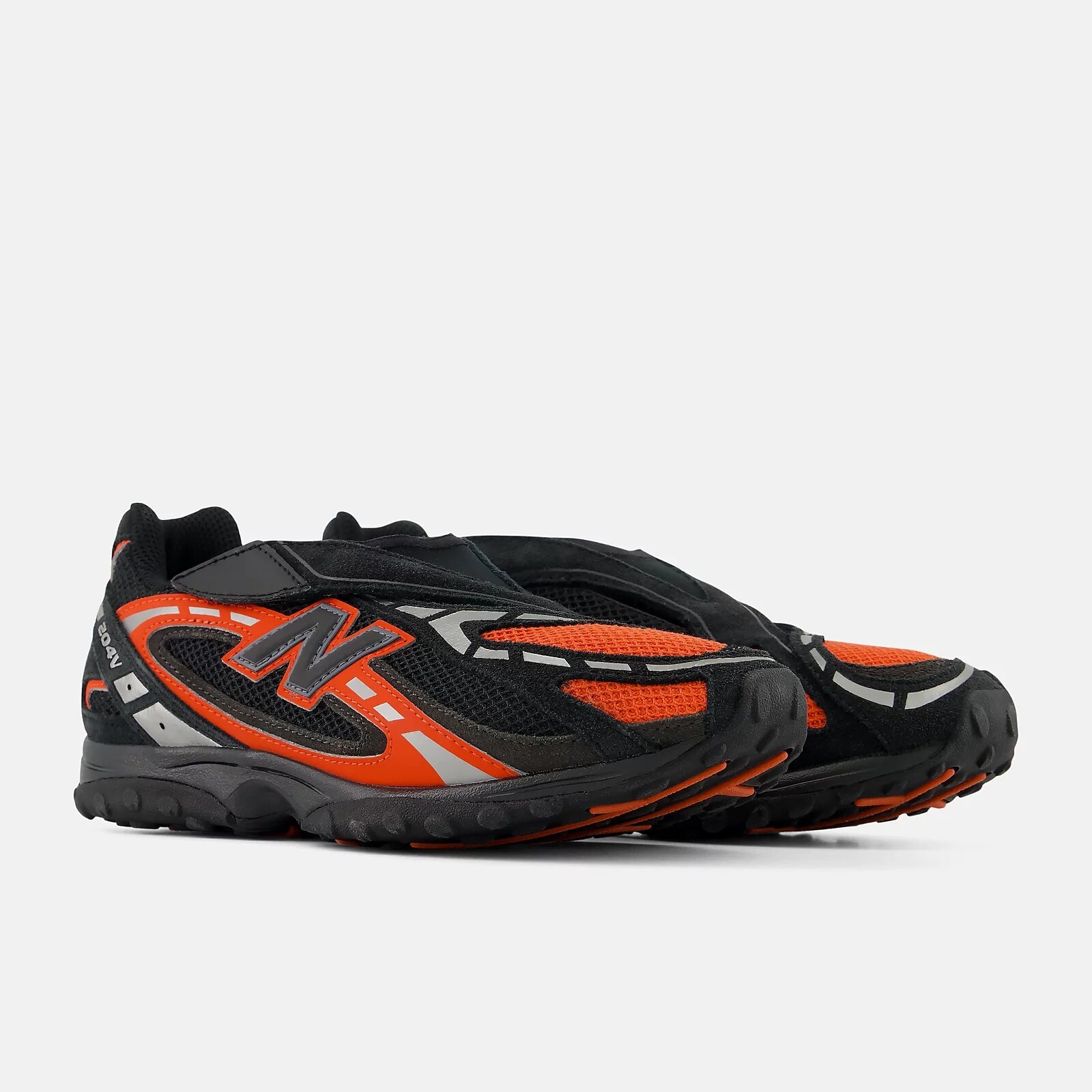 跑鞋新品精选｜A-COLD-WALL* 呈现后工业时代风 Salomon ACS Pro ，New Balance 发布前卫新作 204V-有一UIIYII