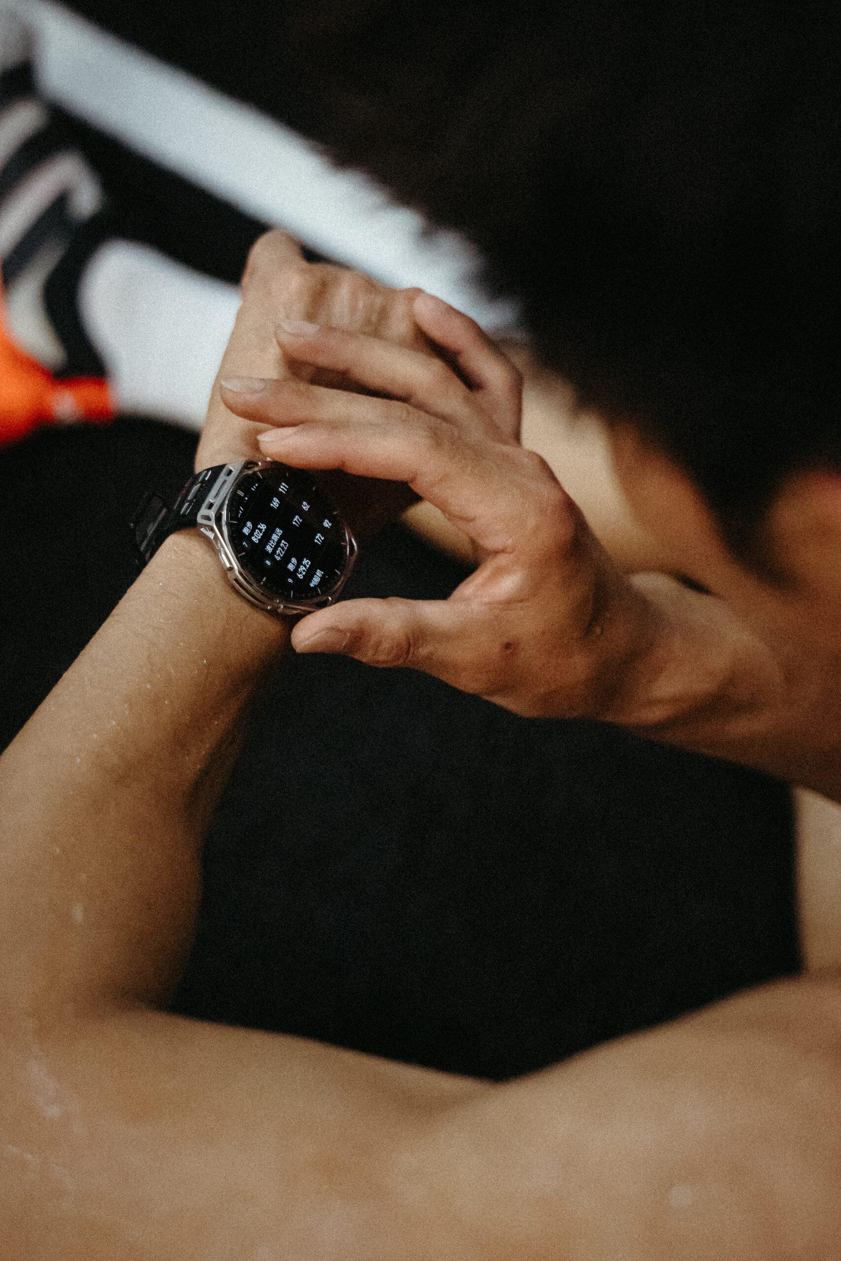 amazfit:腕间24小时,表达着Z世代对运动生活方式的全新定义-有一UIIYII
