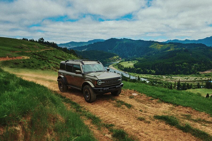 搭载 Raptor 同款 V6 发动机，2027 款 Ford x Filson Bronco SUV 登场-有一UIIYII