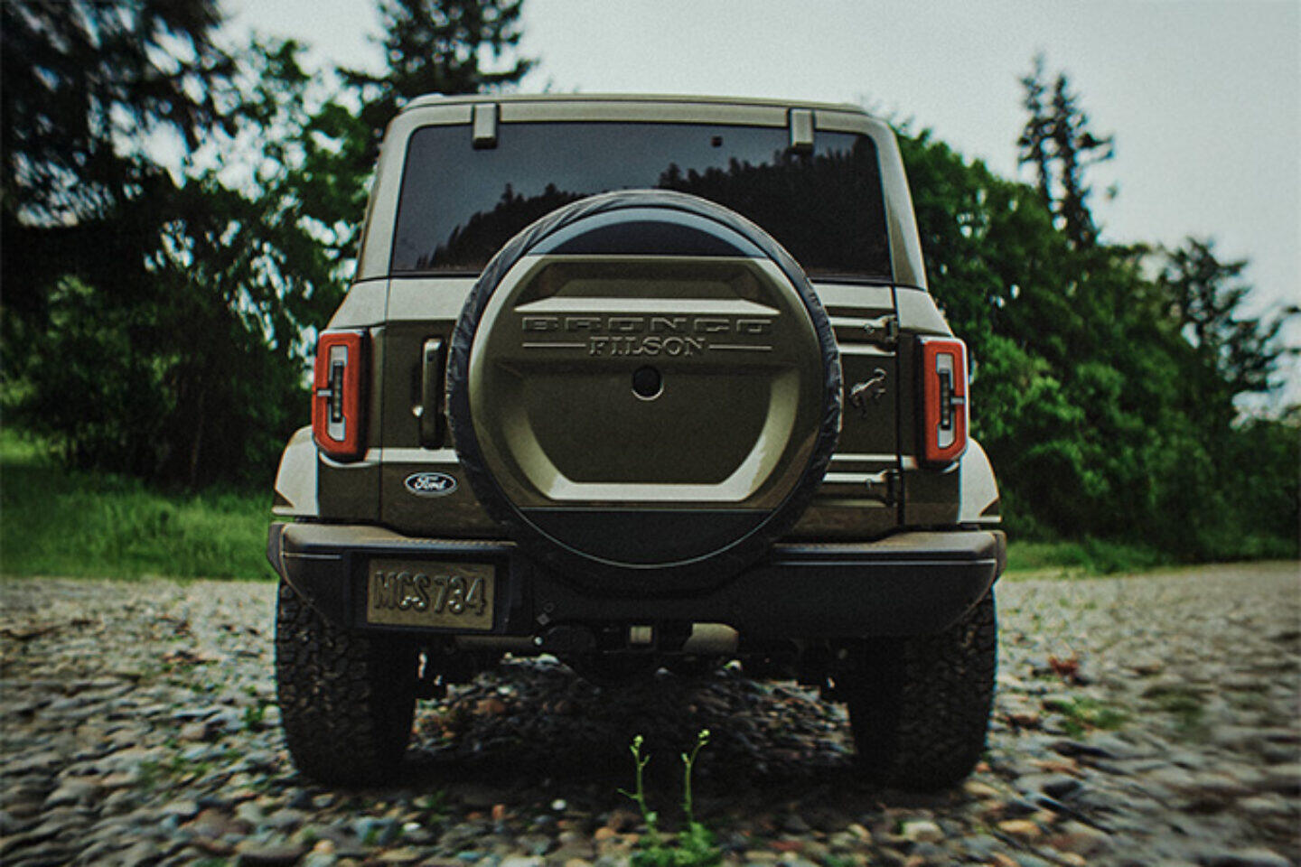 搭载 Raptor 同款 V6 发动机，2027 款 Ford x Filson Bronco SUV 登场-有一UIIYII