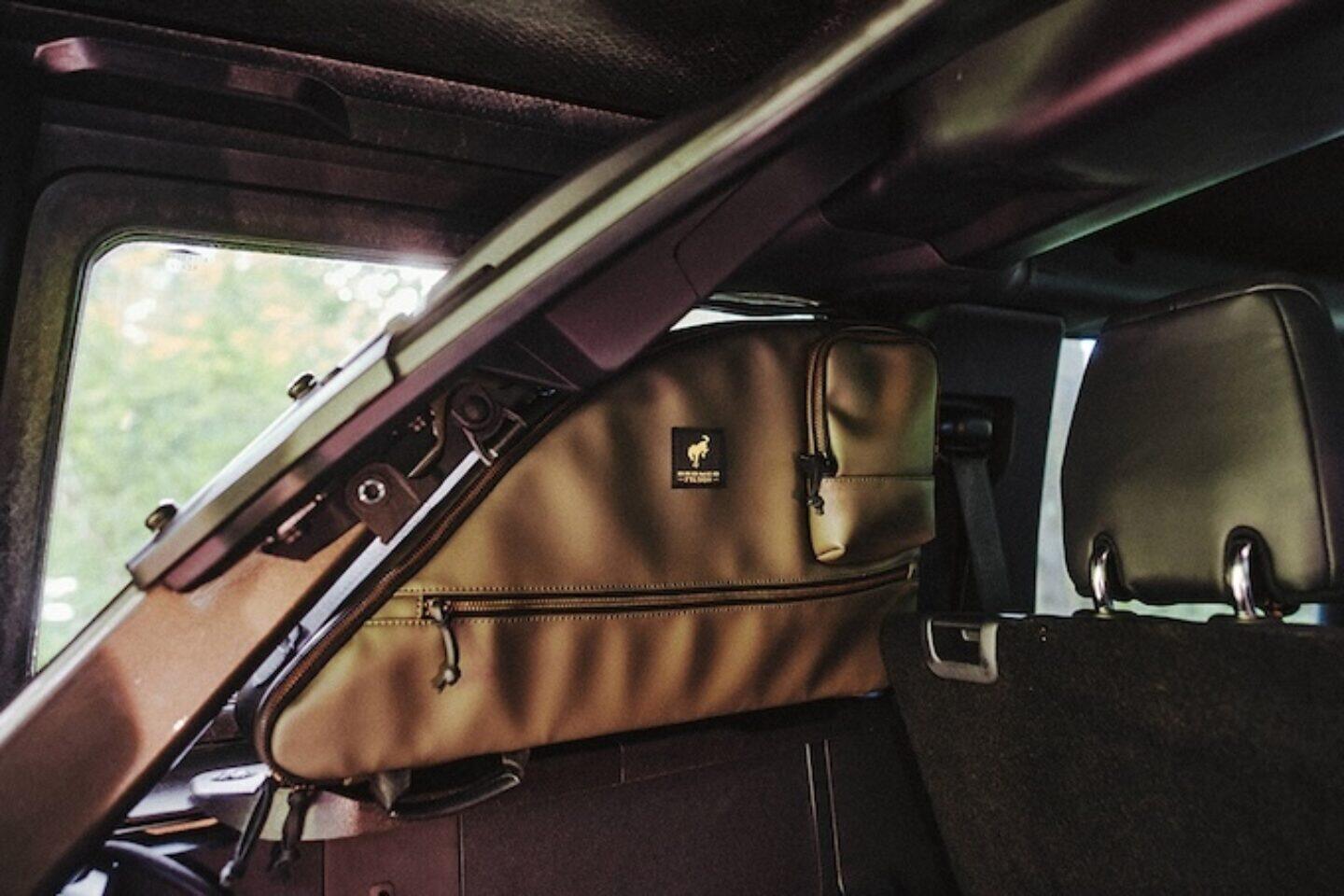 搭载 Raptor 同款 V6 发动机，2027 款 Ford x Filson Bronco SUV 登场-有一UIIYII