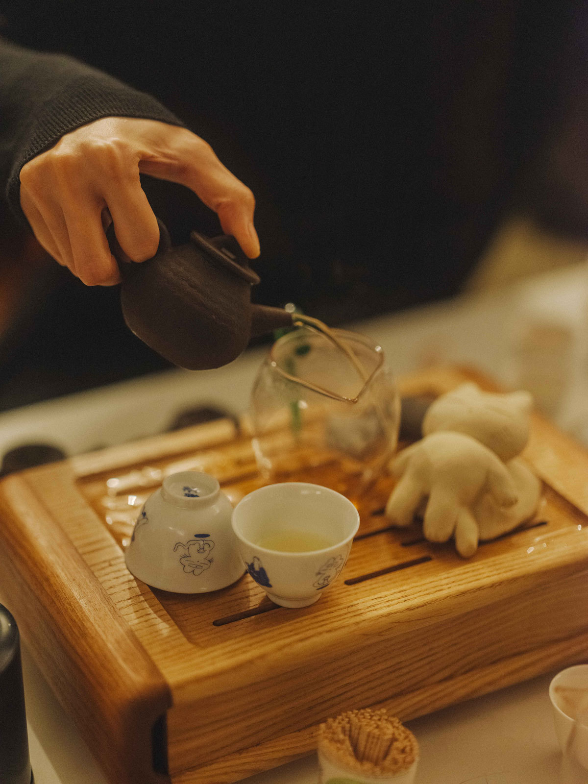 茶酔:清醒好奇无关乎酒精含量,让品鉴中国茶成为一种东京新时髦-有一UIIYII