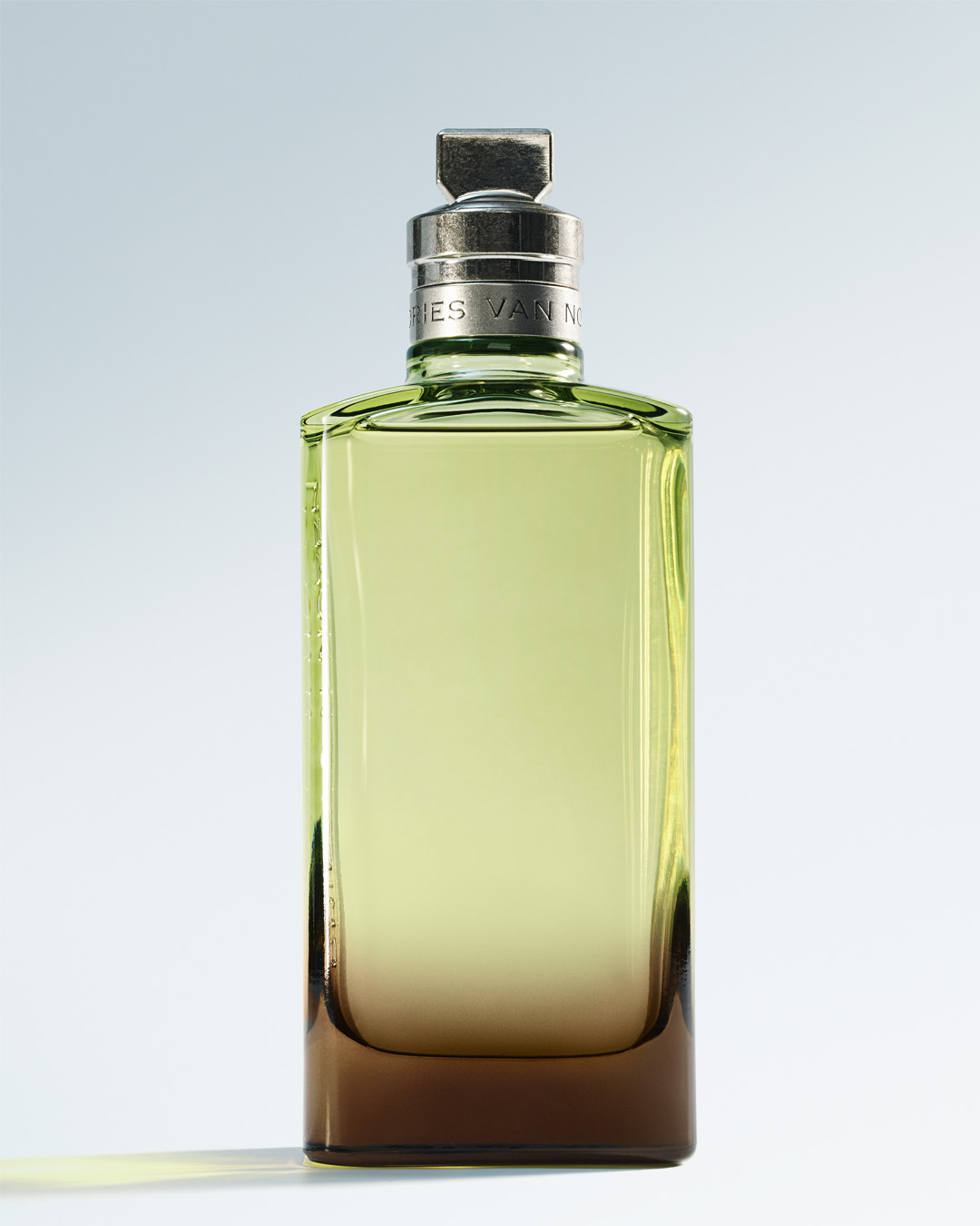 打破规则,Dries Van Noten 推出全新香水 Mystic Moss-有一UIIYII
