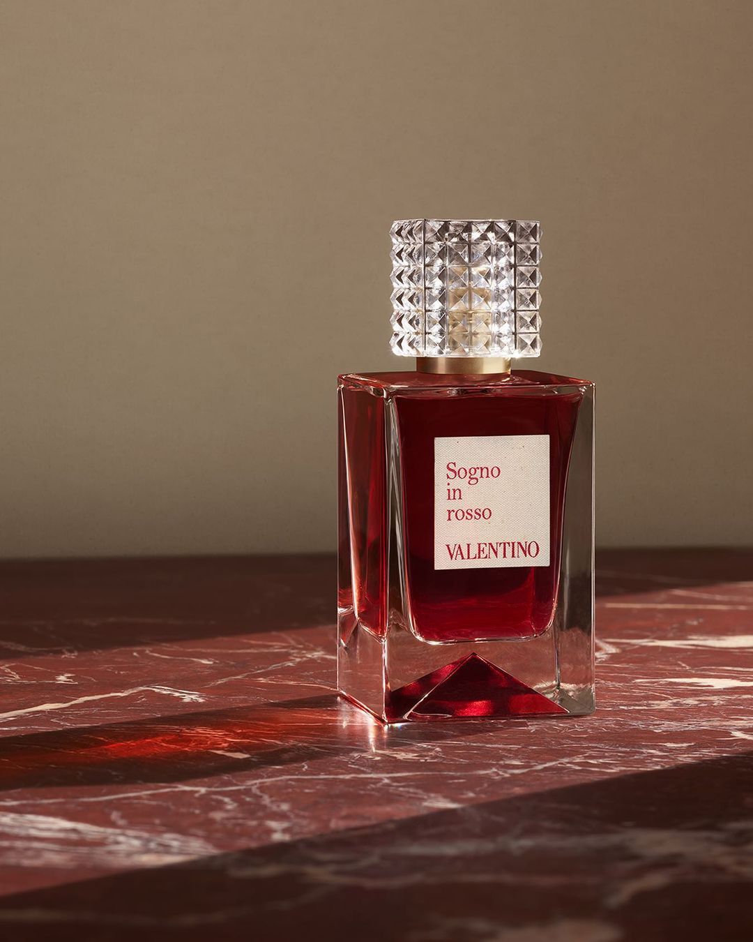 Valentino 发布全新 “Anatomy of Dreams” 高定香水系列-有一UIIYII