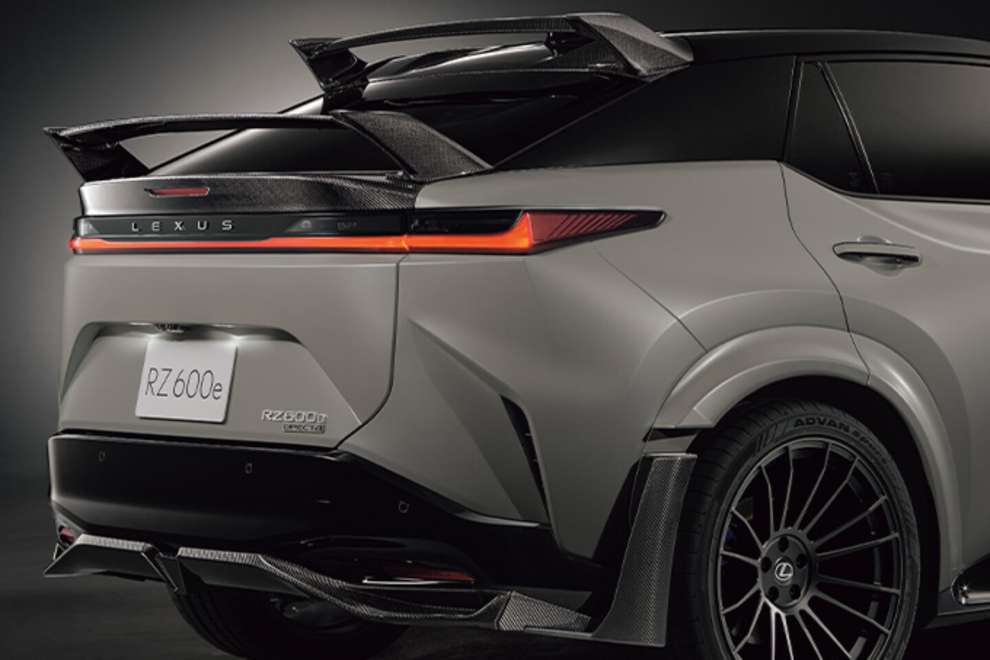 Lexus 亮相电动跨界车 RZ 600e F SPORT Performance Lexus 亮相电动跨界车 RZ 600e F SPORT Performance-有一UIIYII